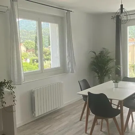 Jardin Clos: Tranquil Nyons Retreat with Private Parking Exterior photo