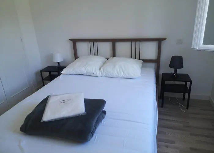 Beausoleil , Appartement Neuf, Climatise , Jardin Clos , 2 Chambres, Parking Prive, Calme, 900 M Du Centre De Nyons