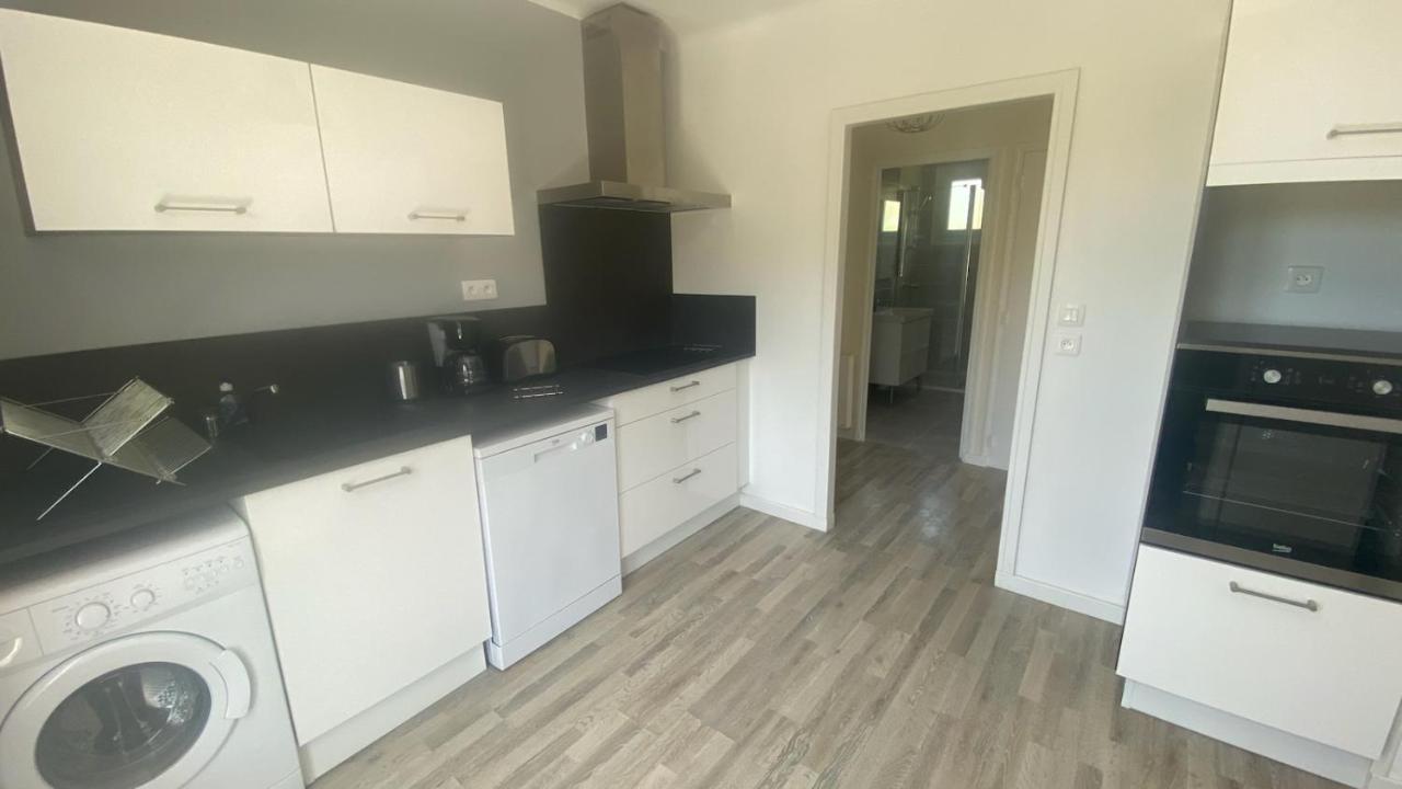 Apartment Jardin Clos: Tranquil Retreat With Private Parking *