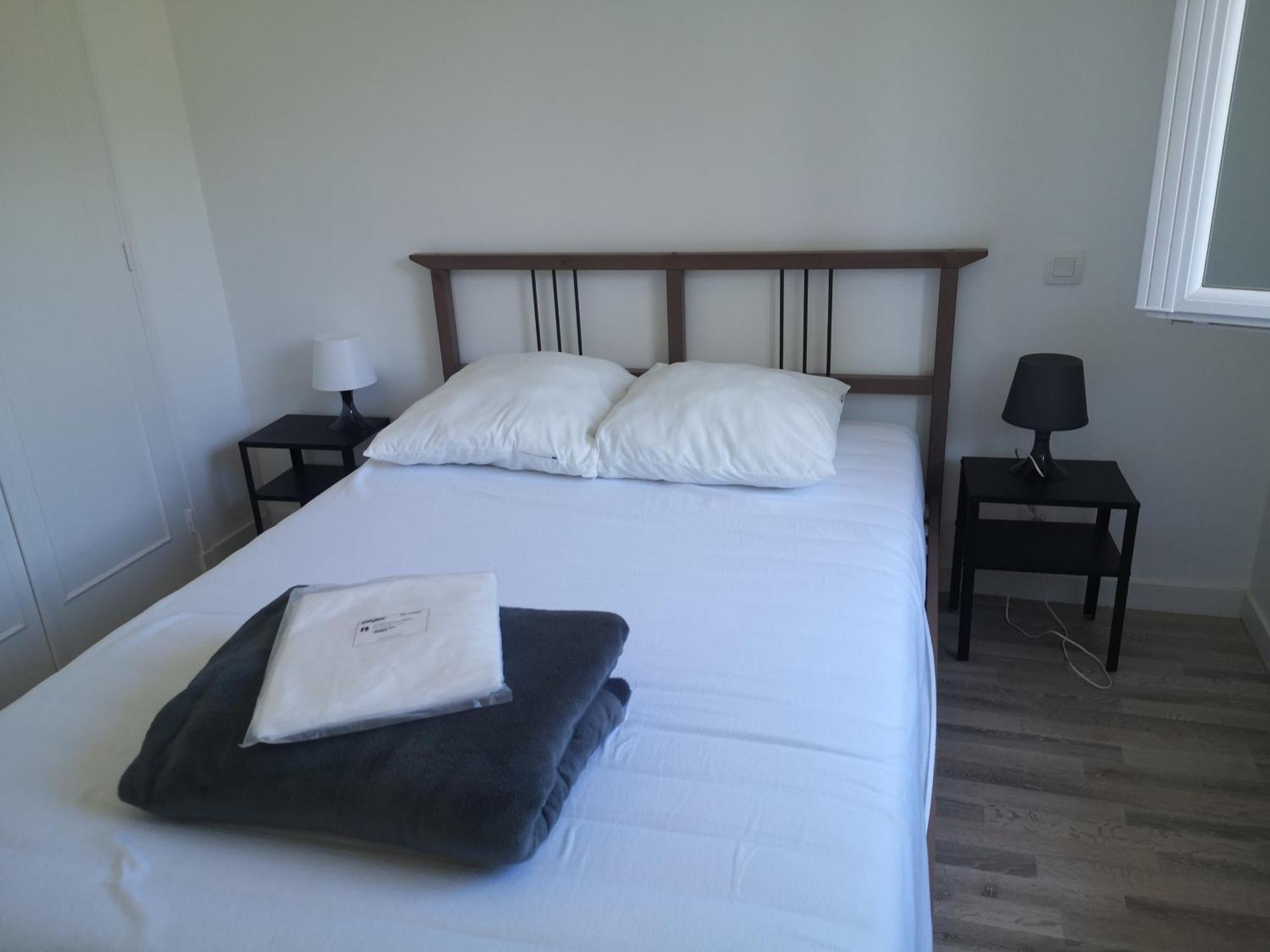 Jardin Clos: Tranquil Retreat With Private Parking Apartment *